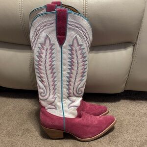 Ariat Women's Fuchsia and White Pointed Toe Heeled Boots Size 8.5